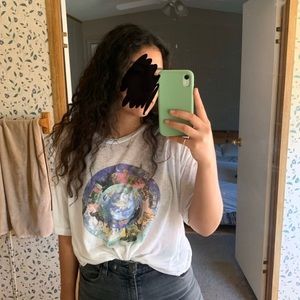 graphic tee